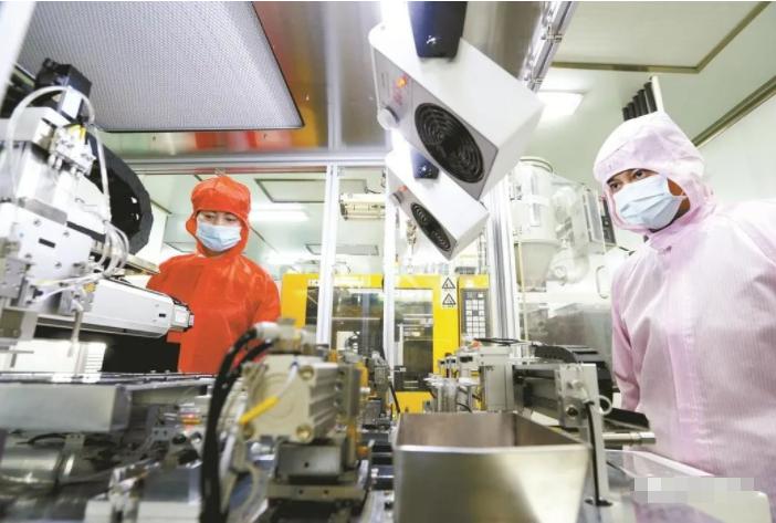 微关注：黄梅观察，挺起工业的脊梁