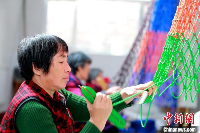 「母亲河畔的中国」揭秘“网绳之乡”的致富密码:300年传承“触网”腾飞