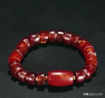 土豪看的手串,最适合穷人玩的5种手串