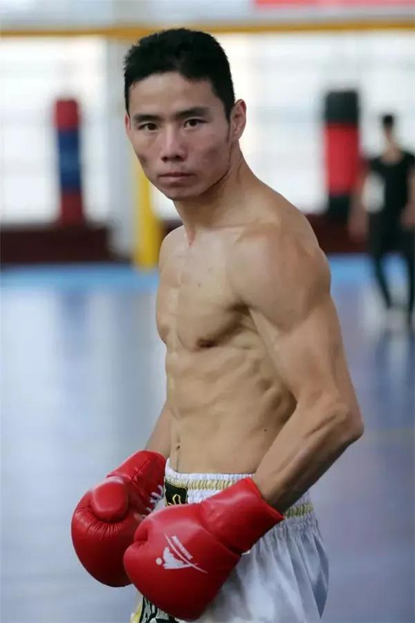 徐吉福散打,散打名将徐吉福比赛视频