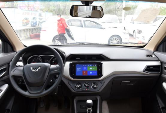 通用五菱宏光s,新五菱宏光s怎么样