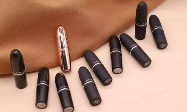 美妆博主化妆包大容量推荐,各大博主的化妆包