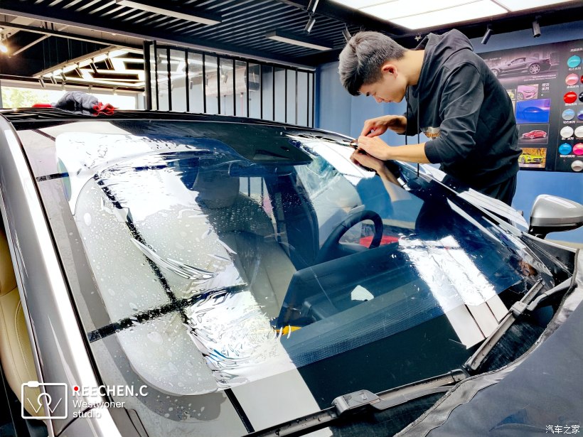 想给爱车贴膜不知道上哪去,教大家怎么给自己爱车贴膜