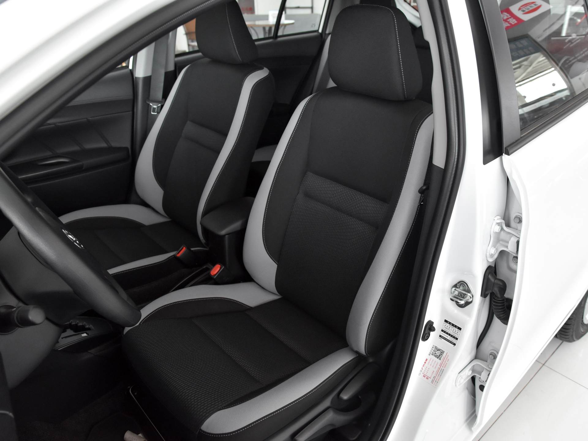 好看又便宜的车丰田,实惠好看又便宜的车