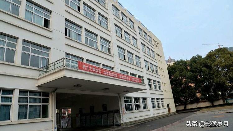 葛洲坝六中怎么样,葛洲坝六中在哪里