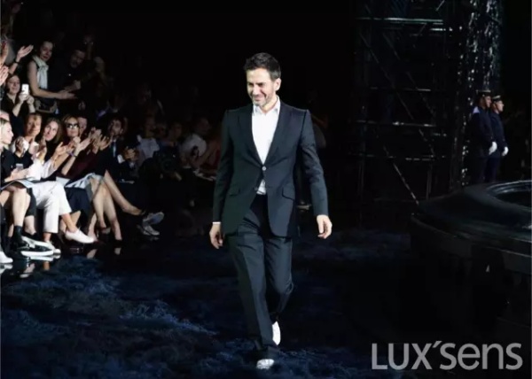 lv品牌故事大全,lv的品牌故事告诉我们什么道理