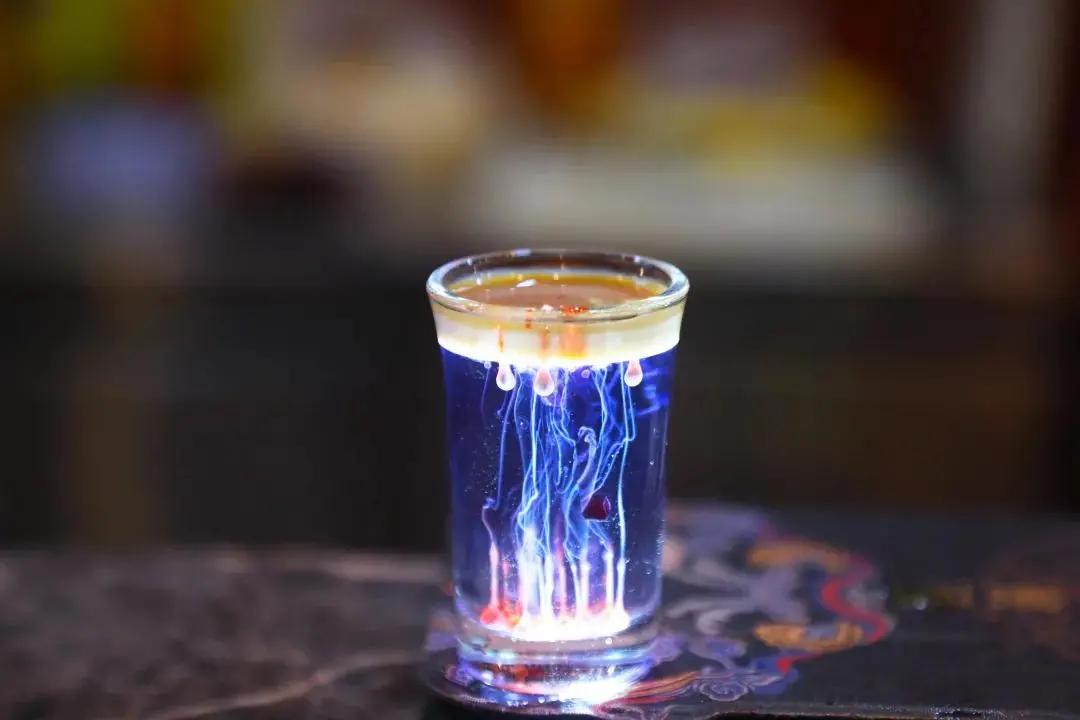 怎么样才能成为一名调酒师,你适合做发型师吗