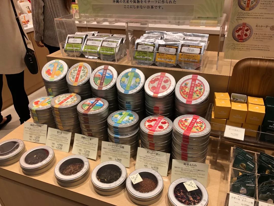 出走冲绳|有一种海水的蓝，叫做果冻蓝