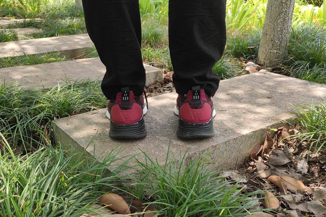 米家运动鞋4代和3代有什么区别,米家云弹运动鞋