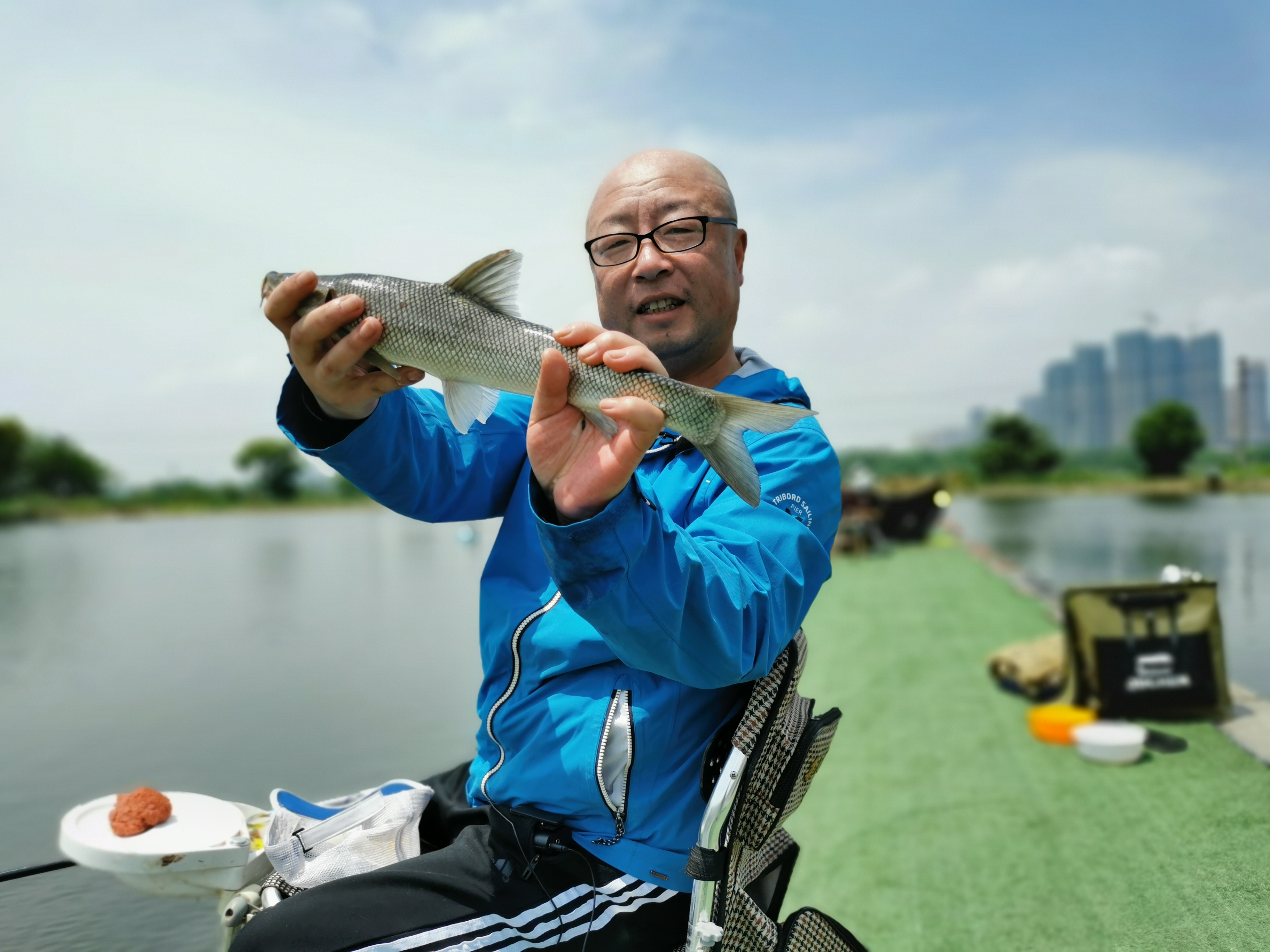 渔具店渔具便宜还是网上便宜,买渔具便宜的平台