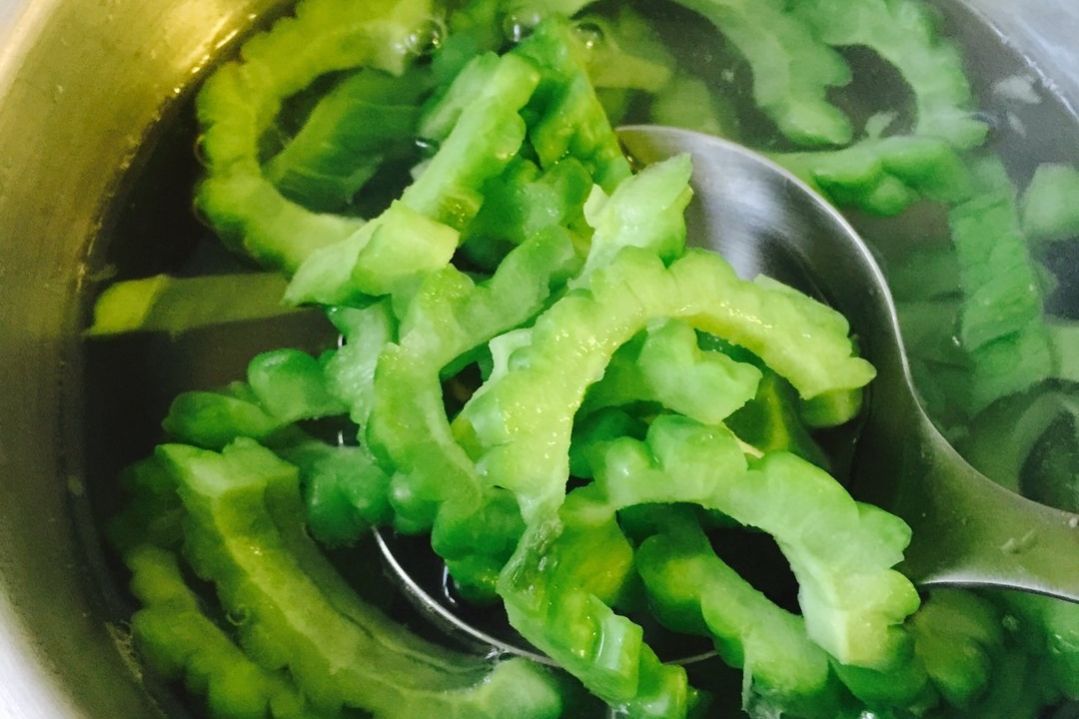 为啥自己做的苦瓜又黑又柴,炒的苦瓜太苦怎么二次拯救