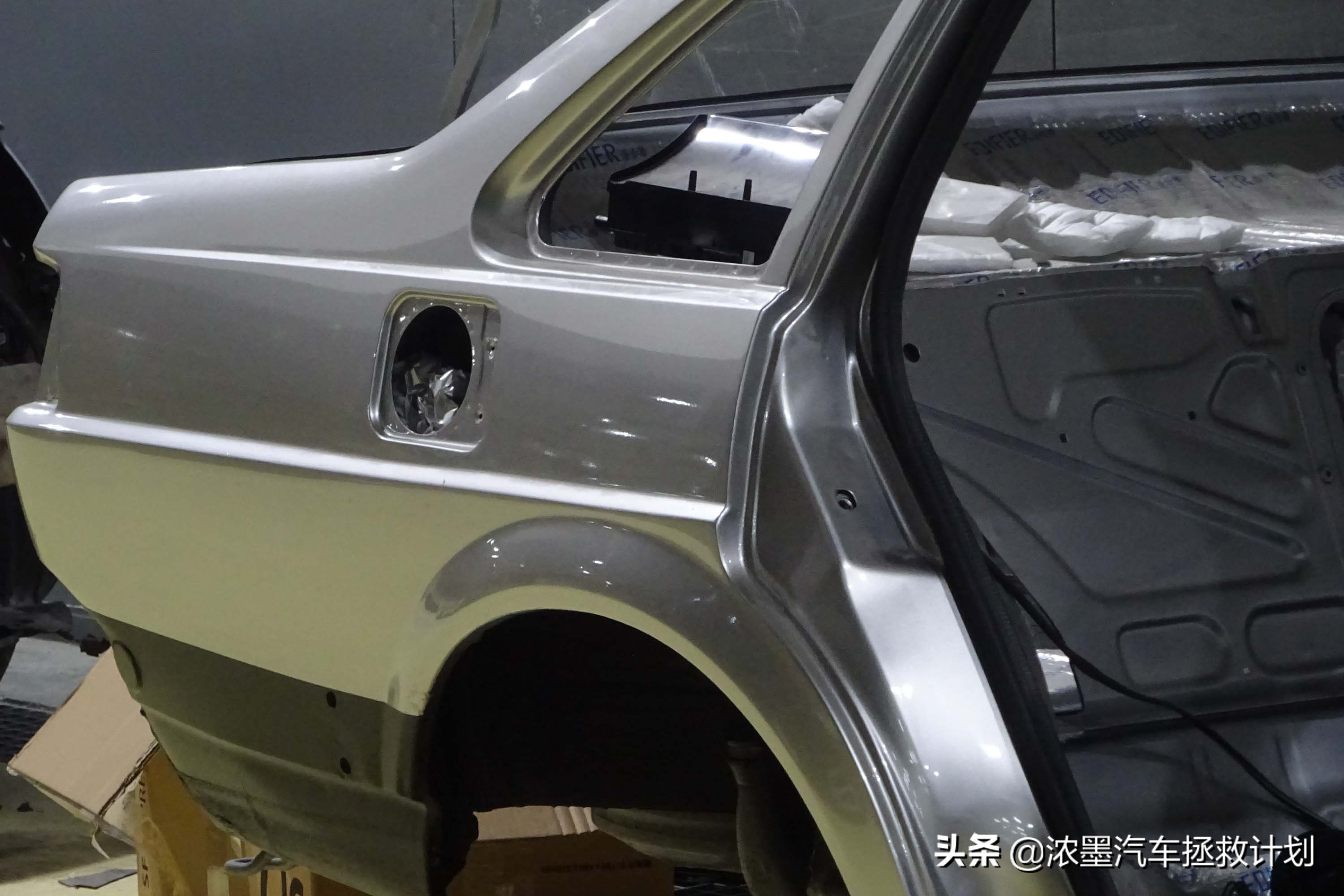 「妙手生花」重建一台战损级桑塔纳，带给它历经千般后的华丽重生