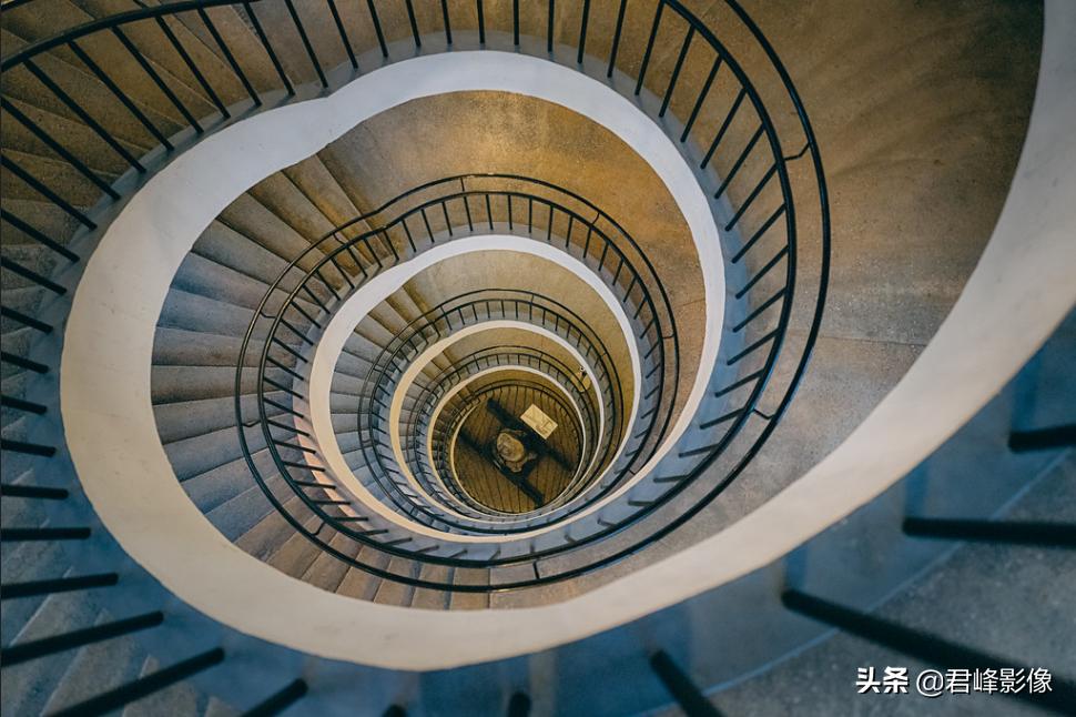 徕卡和哈苏哪个更保值一些,小白如何选徕卡和哈苏