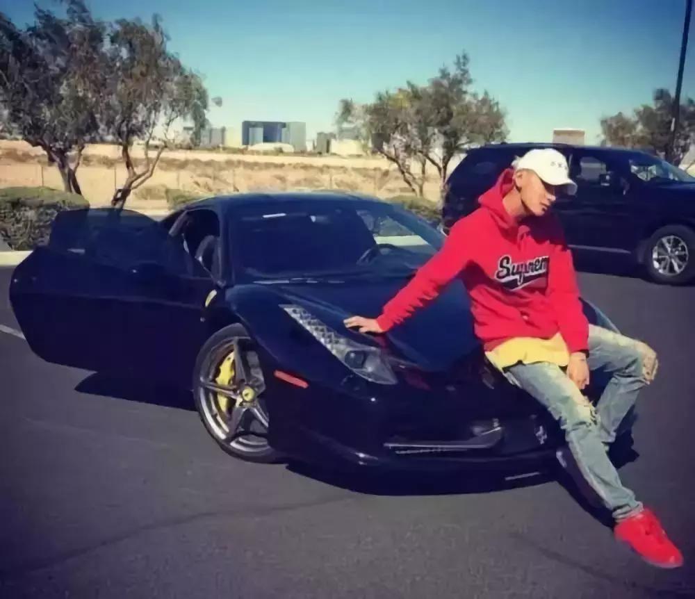 千万不要在朋友圈炫富自己过得好,别羡慕朋友圈里经常炫富的人