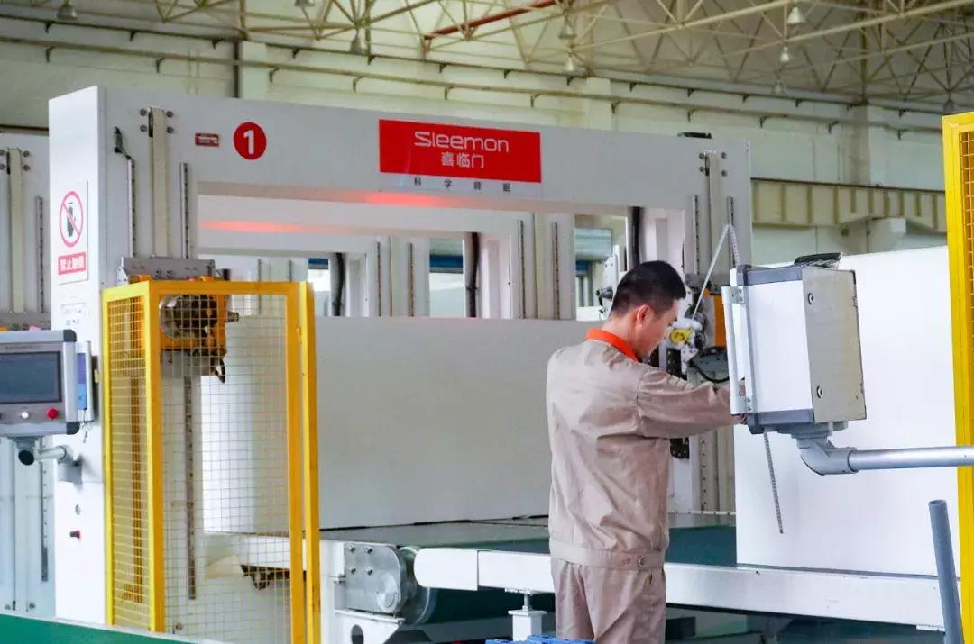 谋划6年，悄悄收集2.5万个体型数据，这个浙江人居然只为卖床垫！