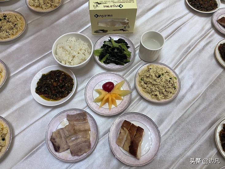 一碗八宝饭推荐,品一桌好饭尝幸福家宴