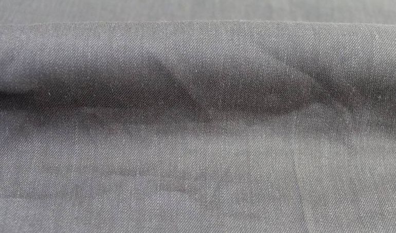 家用窗帘选什么材质的比较划算,客厅和卧室窗帘材质要选一样的吗