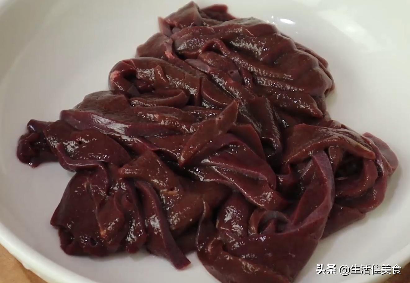 猪肝要怎样炒才会又脆又嫩,怎样才能使猪肝嫩滑