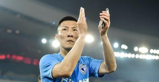 盘点踢足球最厉害的人,踢球最老的球星