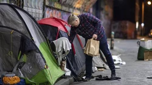 澳洲危机！失业率上涨连乞丐都失业讨不到钱身在澳洲你该怎么办？