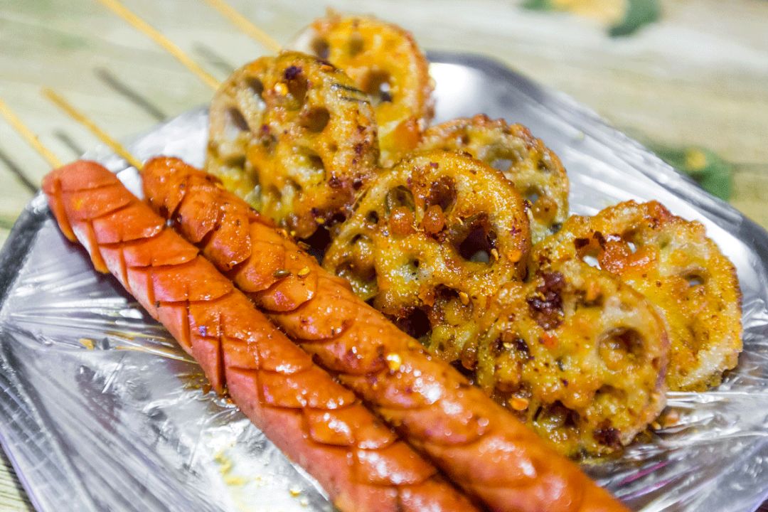 吃完整条恩施街，发现住在青山的才是人生赢家