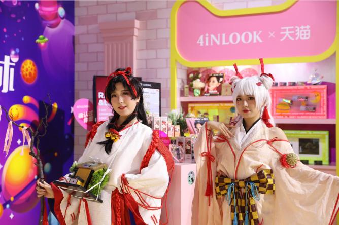 彩瞳出圈！4iNLOOKPOPmagic惊艳登场ChinaJoy