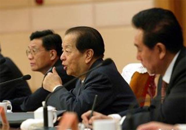 李肇星升任外交部长，*其琛钱**告诫：不要把官衔太当回事