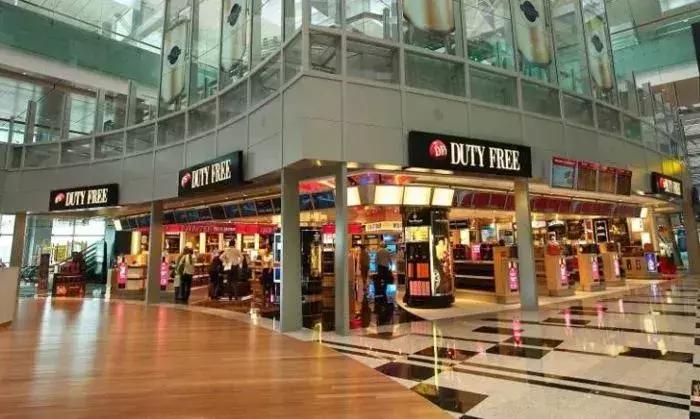 免税店买化妆品能便宜多少钱,怎样知道免税店有没有打折