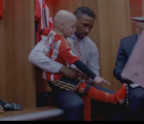 足球让我奔跑,足球让我不平庸