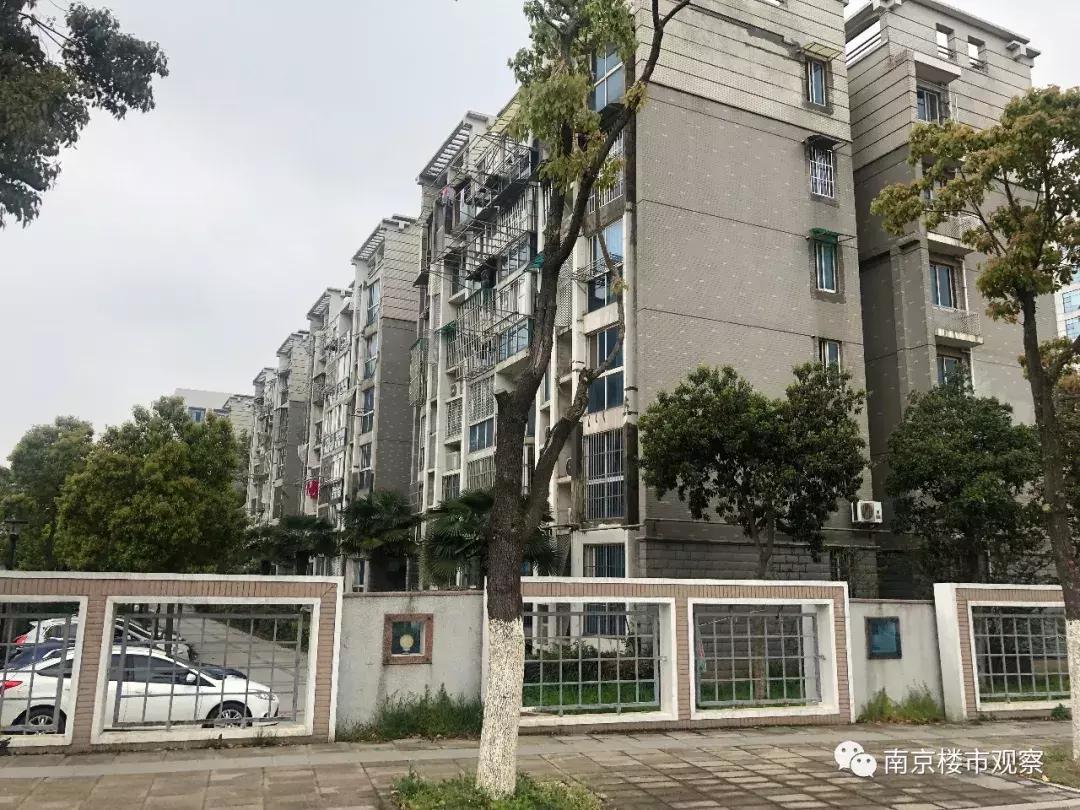 实探月坛学区真实在售房源紧缺,实探地铁房