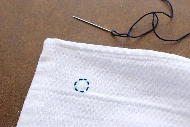 毛巾破洞缝补小窍门,毛巾绣漏针怎么修补