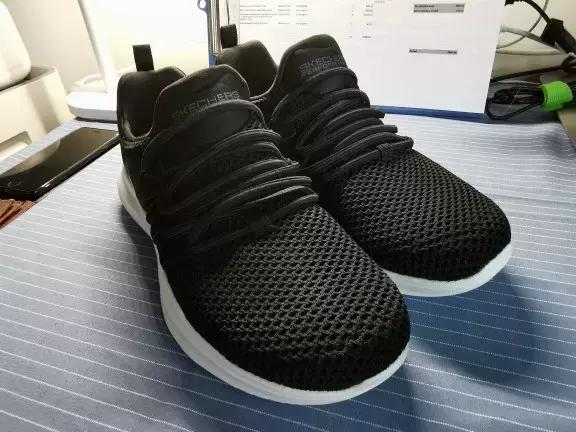 斯凯奇运动鞋适合慢跑不,斯凯奇亚瑟士哪个适合慢跑