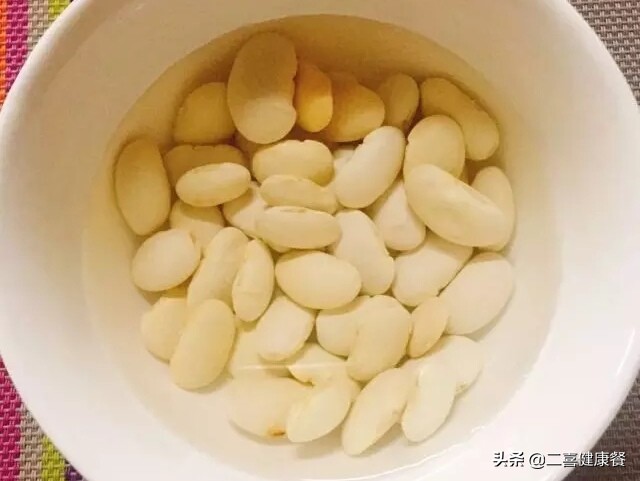 月子餐猪蹄汤放盐吗,通乳猪蹄汤的做法窍门
