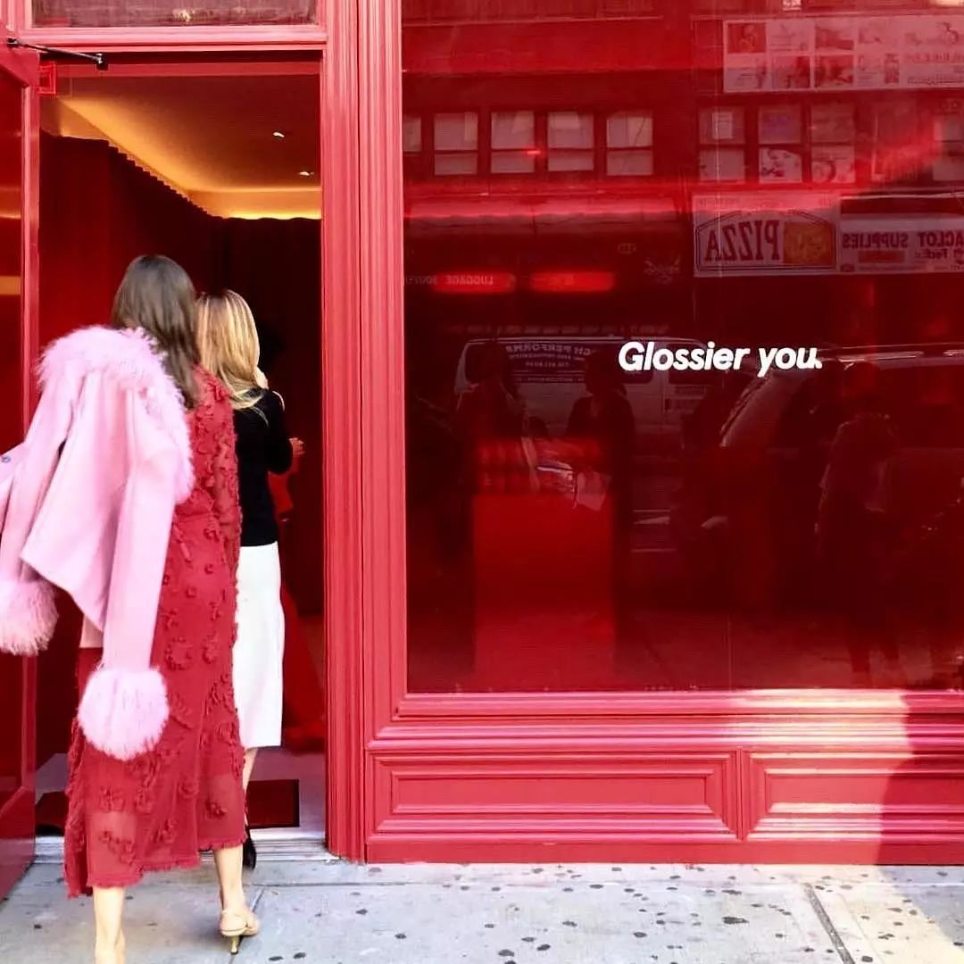 全网爆火彩妆,supreme粉底液