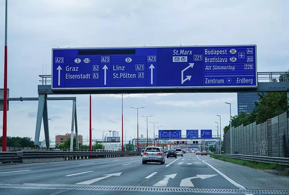 被贴上“蓝色的多瑙河”的标签，这座治愈系的城市，究竟如何？