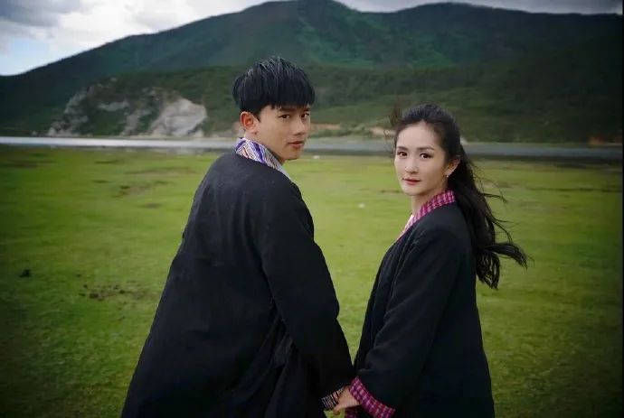 张杰和谢娜前几年的婚姻,张杰和谢娜公布恋情大家的看法