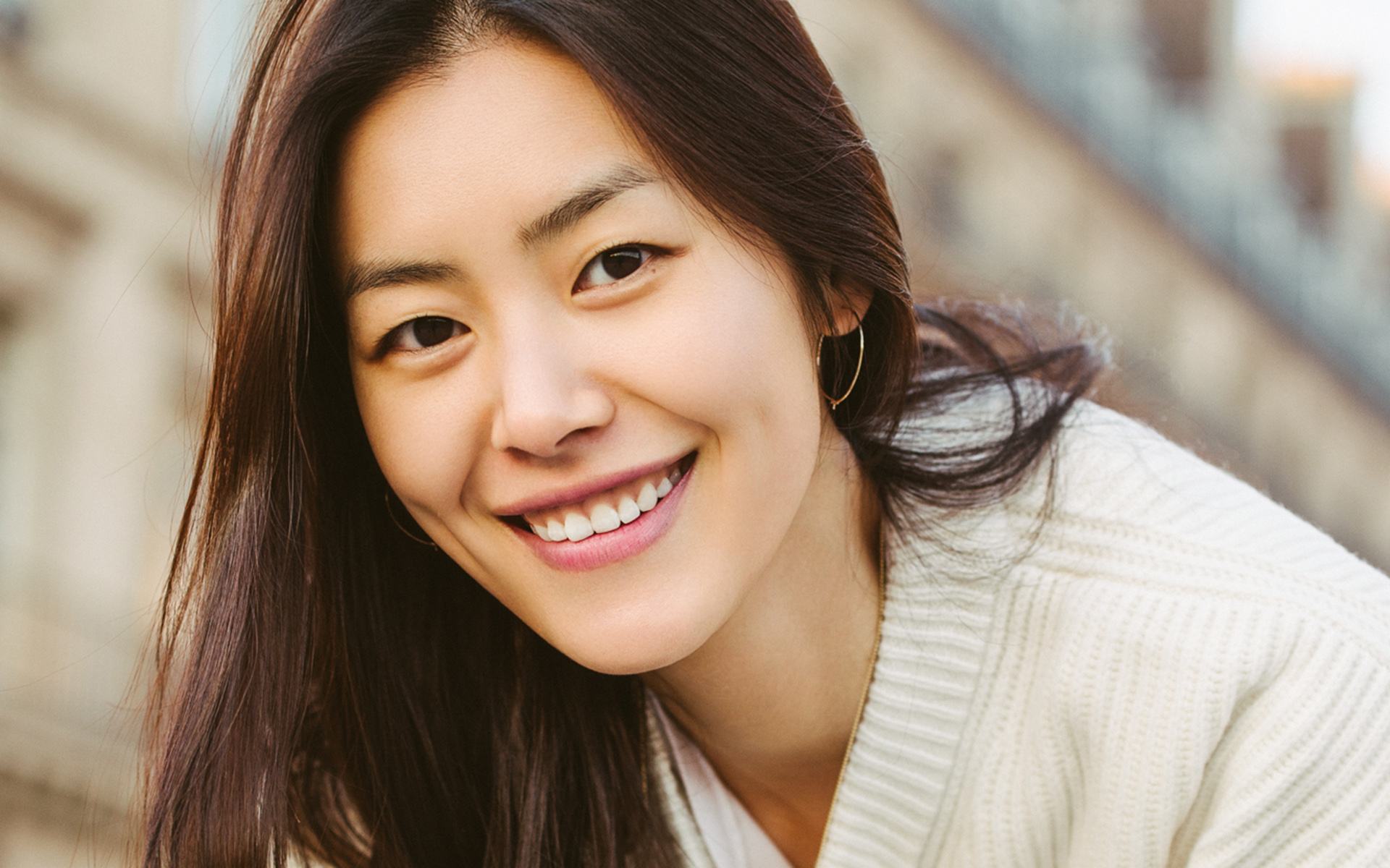 有这四种眼型的女生颜值肯定不低,桃花眼的女人眼型