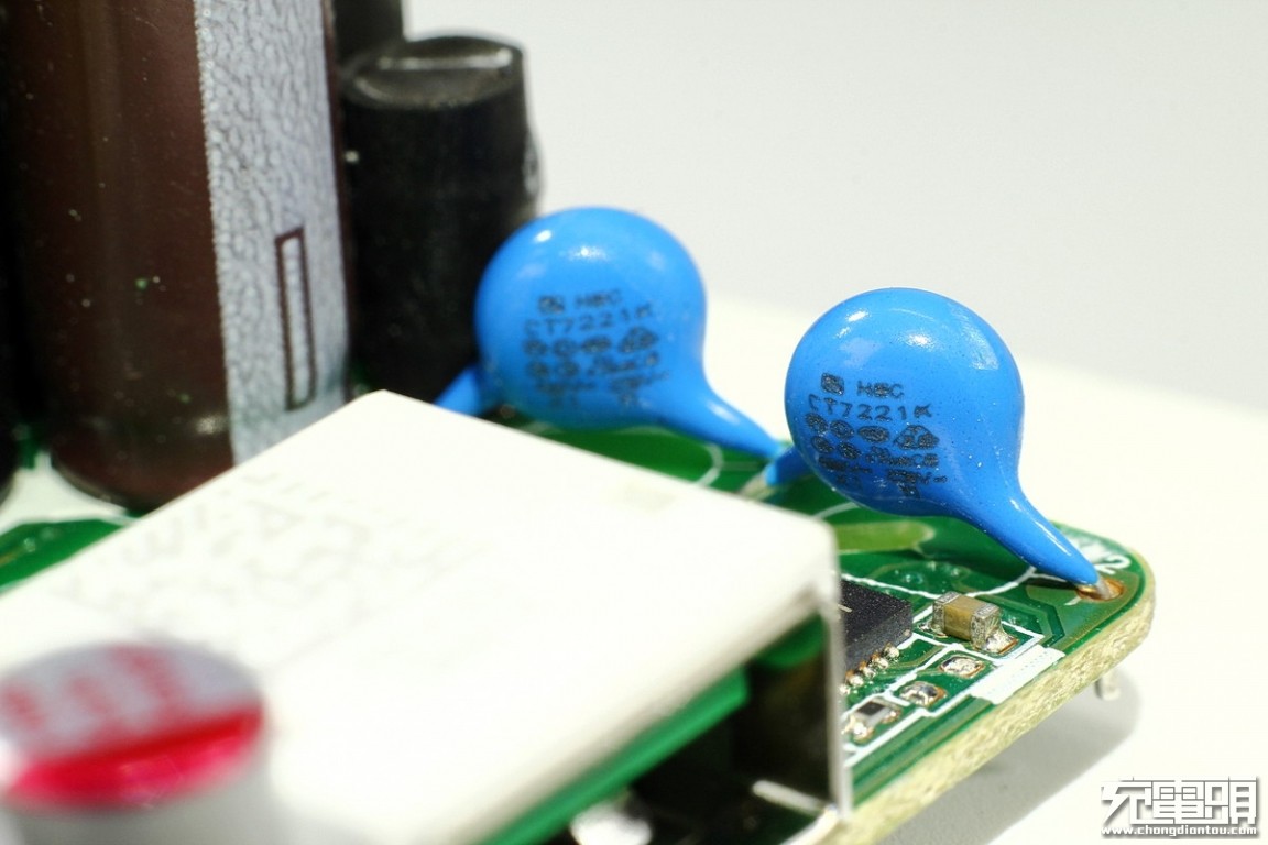 oppo手机电源适配器怎么拆开,拆解报告oppo240w无线快充手机