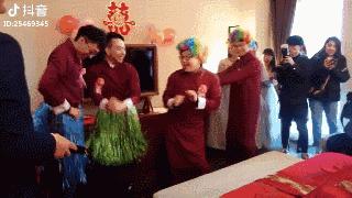 新郎接亲堵门游戏大全教程,接亲堵门游戏伴郎和新郎一起玩吗