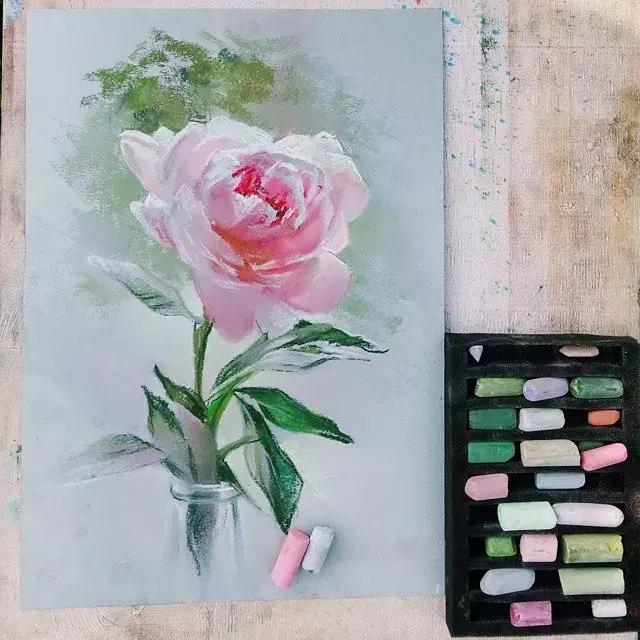 色粉笔表现技法,水溶性粉笔怎么画才亮