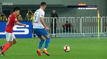 不愧恒大队魂！郑智再现核心本色：中超3次一对一锁住世界强援