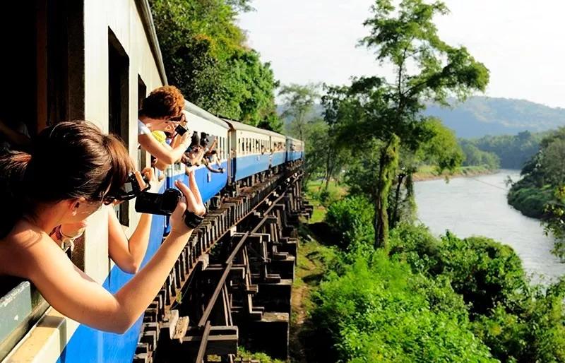 泰国留学九大热门专业解析,泰国最佳留学专业选择排名