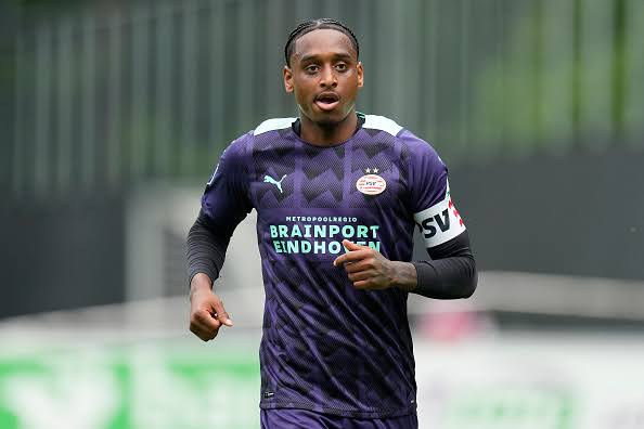 又一位荷兰国脚，罗萨里奥加盟尼斯