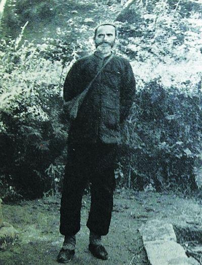 一本《神灵之手》，告诉你红军将领和外国传教士如何从仇视到欣赏