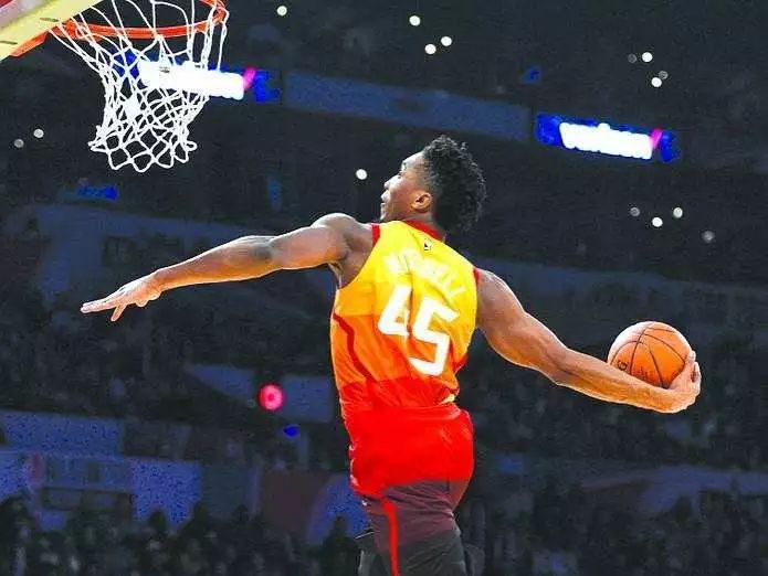 米切尔要求阿迪达斯出签名鞋,阿迪达斯米切尔最新款篮球鞋