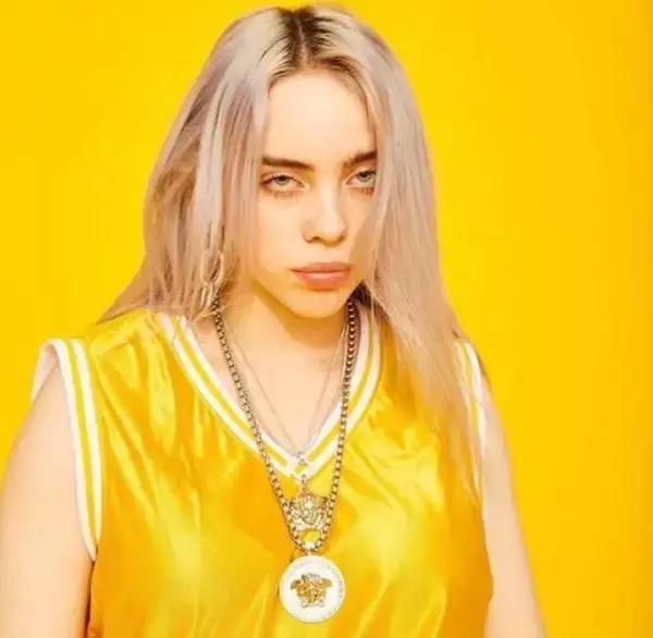 这个00后一出道就拿尽资源，村上隆陈奕迅声援，年轻版的GAGA？