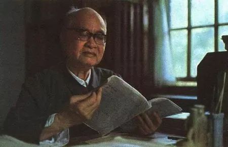 从天文历法到汉服古制，这本书简直就是一座充满吐槽和段子的宝库