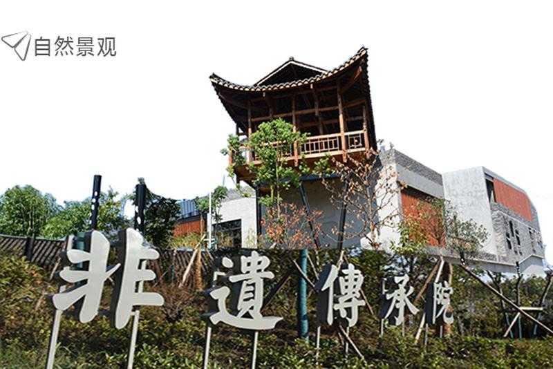 荆州最有特色的一所大学，新校区规划有调整，水系是一大亮点