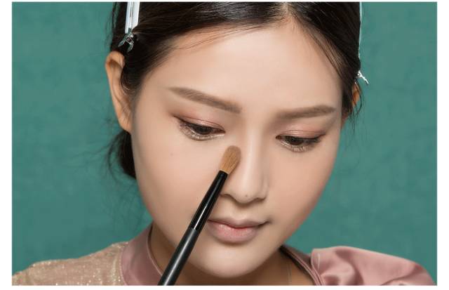 美妆的十个小技巧,美妆三个技巧视频