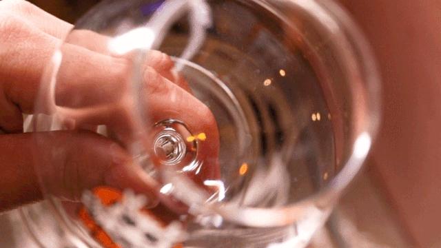 深圳水龙头酒吧，被空姐占领了